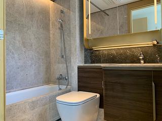 Wong Chuk Hang - The Southside Phase 2 La Marina Tower 2A 12