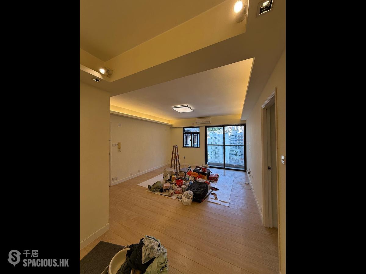 Happy Valley - Hawthorn Garden 01