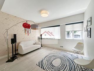 Mid Levels Central - Carlos Court 05