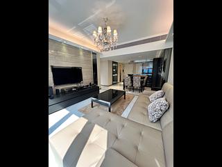 Wan Chai - Convention Plaza Apartments 06