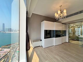 Wan Chai - Convention Plaza Apartments 12