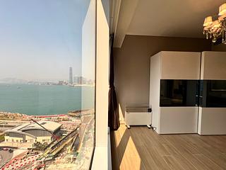 Wan Chai - Convention Plaza Apartments 14