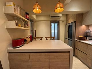 Pok Fu Lam - Baguio Villa Block 25 05