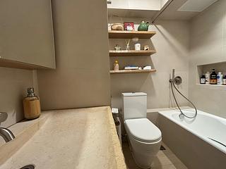 Pok Fu Lam - Baguio Villa Block 25 08