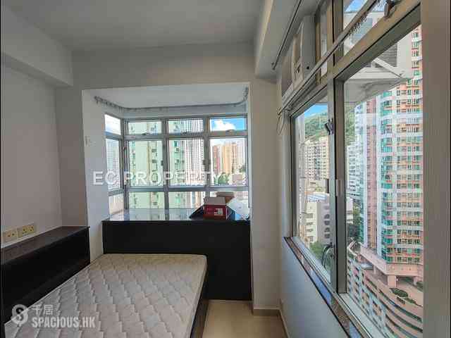 Wan Chai - Vincent Mansion High Block 09