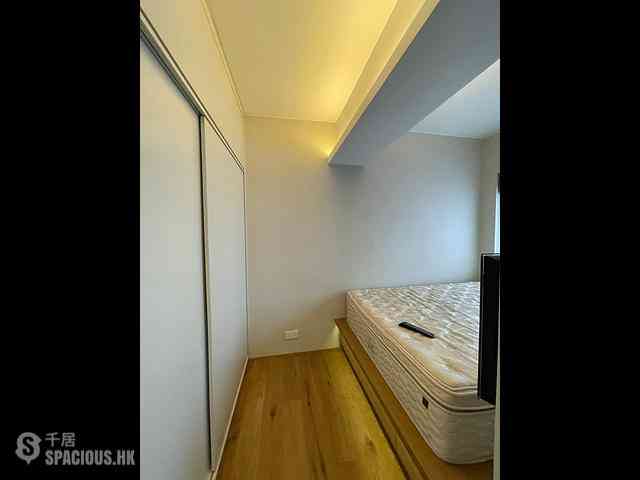Poho - 138-142, Hollywood Road 04