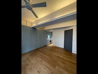 Poho - 138-142, Hollywood Road 05