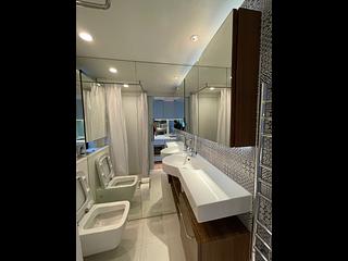 Poho - 138-142, Hollywood Road 06