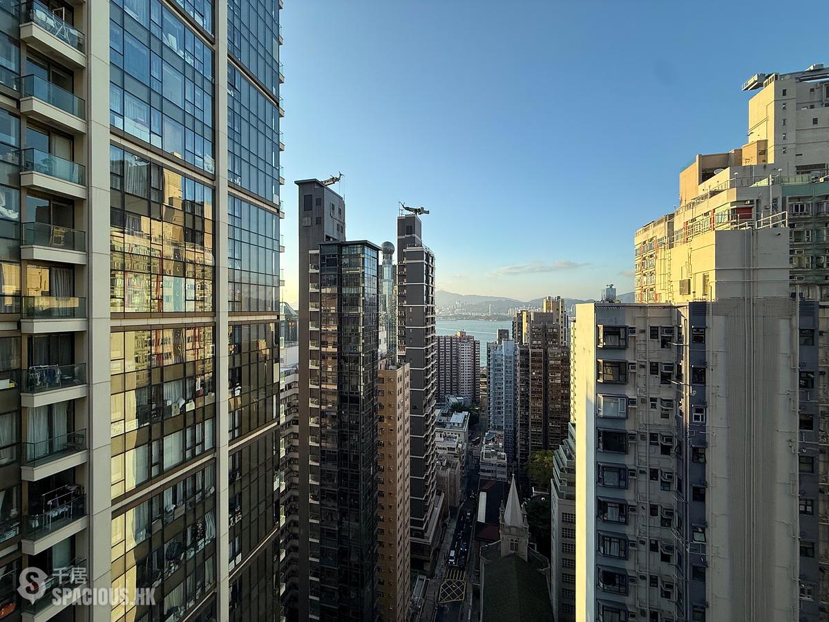 Sai Ying Pun - King's Hill 01