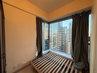 Sai Ying Pun - King's Hill 03