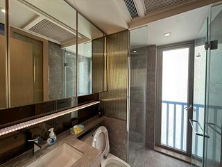 Sai Ying Pun - King's Hill 04