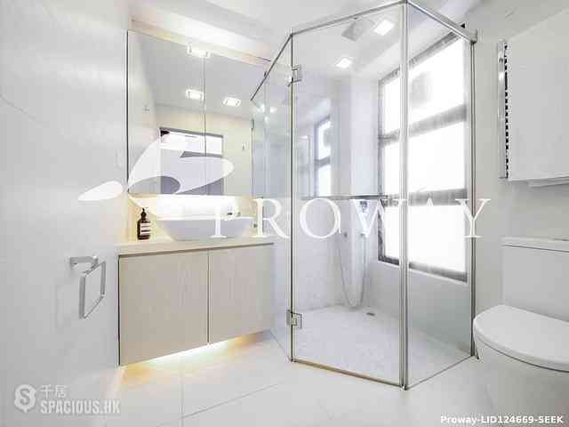 Central - 7-9, Shin Hing Street 10