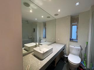 Mid Levels Central - Midland Court 08