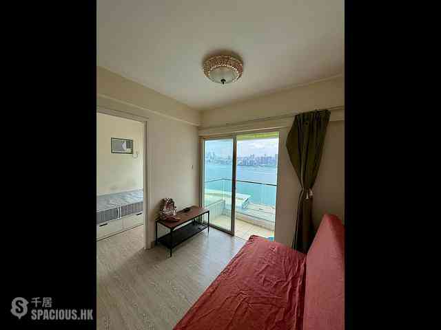 North Point - The Harbourside 02