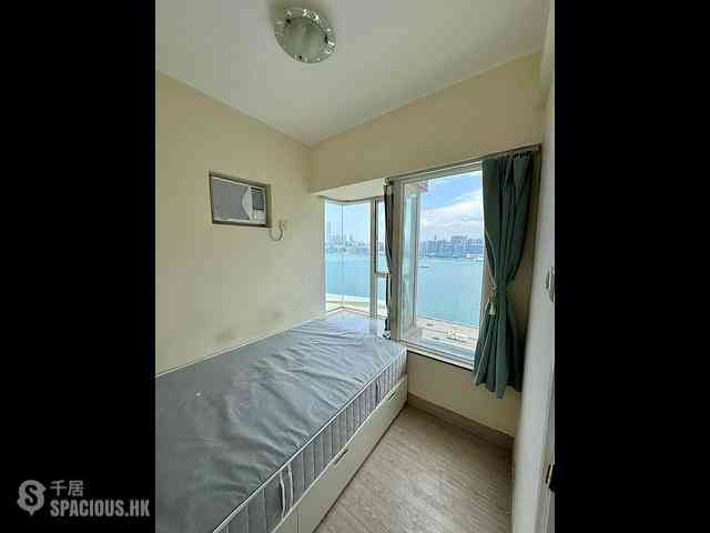 North Point - The Harbourside 03