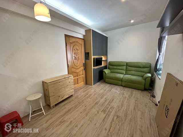 Sheung Wan - Wing Fai Building 01