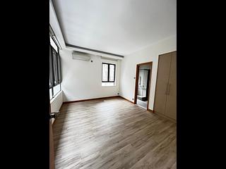 Beacon Hill - Hillsea Court 04