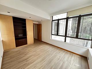 Beacon Hill - Hillsea Court 06