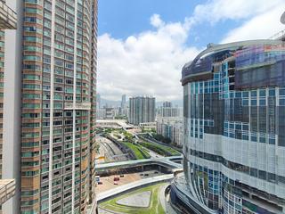 West Kowloon - The Waterfront Phase 2 Block 6 02