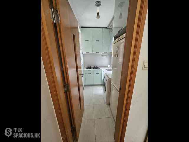 Tung Chung - Coastal Skyline Phase 1 Block 1 06