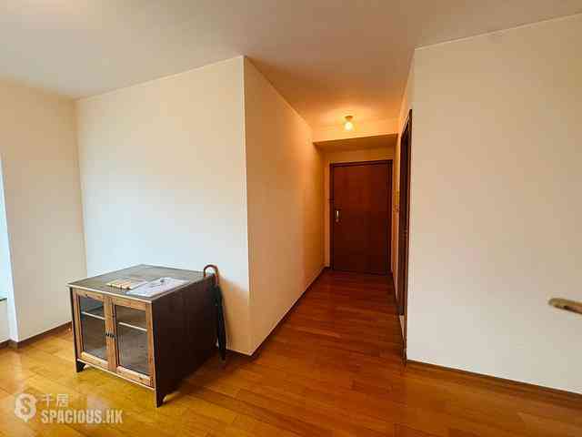 Tung Chung - Seaview Crescent Block 2 02