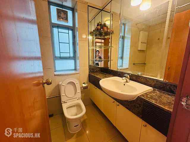 Tung Chung - Seaview Crescent Block 2 06