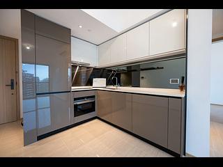 Gold Coast / So Kwun Wat - Mori 03