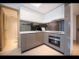 Gold Coast / So Kwun Wat - Mori 02