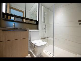 Gold Coast / So Kwun Wat - Mori 04
