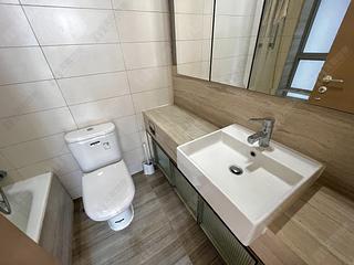 Sai Ying Pun - Island Crest 04