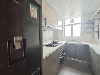Sai Ying Pun - Island Crest 02