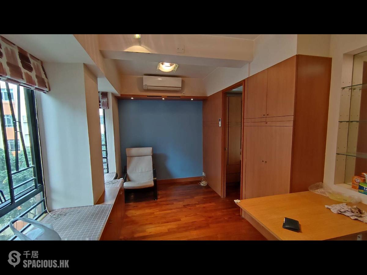 Shek Tong Tsui - Charmview Court 01