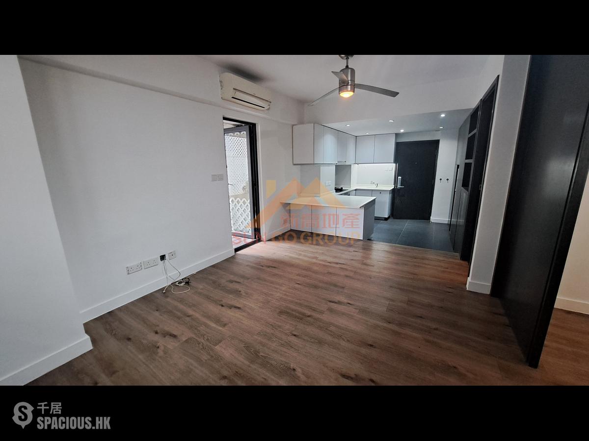 Sai Ying Pun - True Light Building 01