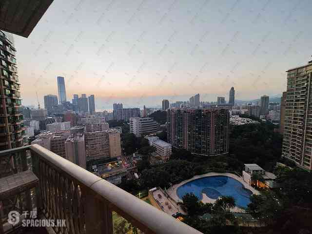 Yau Ma Tei - Parc Palais Block 3 03