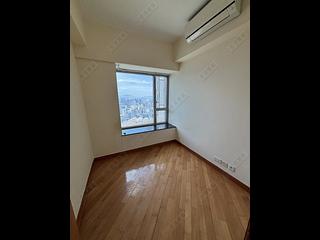 West Kowloon - Sorrento Phase 2 Block 1 03