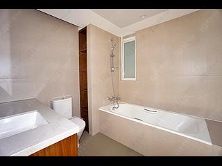 Chung Hom Kok - Hillgrove 19