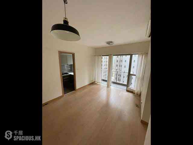 Sai Ying Pun - Island Crest 01