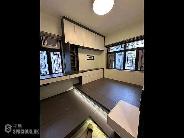 Kennedy Town - Nan Sang Building 01