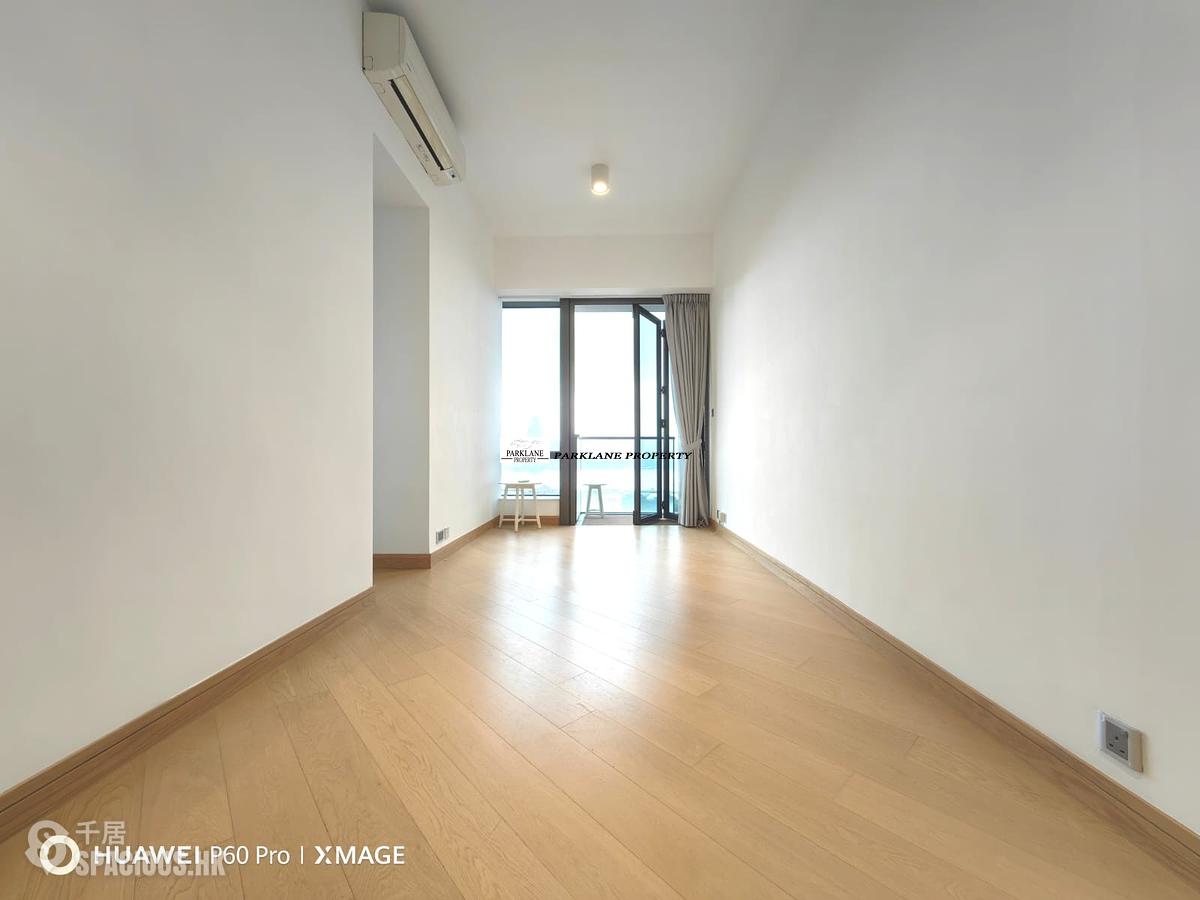 Causeway Bay - Jones Hive 01