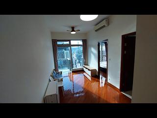 Wan Chai - The Avenue Phase 2 Block 2 09