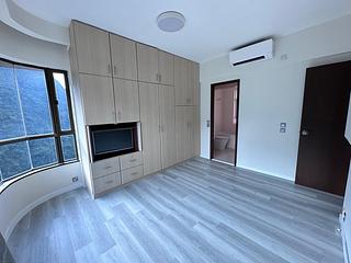 Mid Levels Central - Hillsborough Court Block 1 06