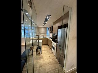Mid Levels West - Kenyon Court 05