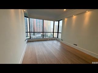 Mid Levels Central - Century Tower 03