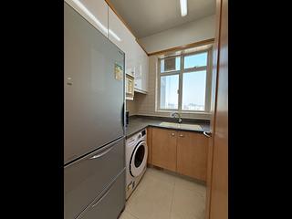 Quarry Bay - The Orchards Block 1 05