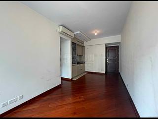 Wan Chai - The Avenue Phase 1 Block 5 02
