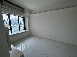 Tai Kok Tsui - Island Harbourview Block 9 02