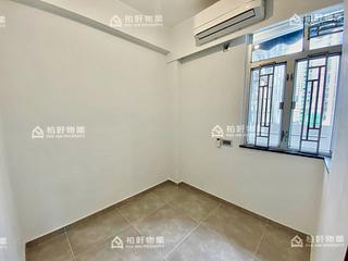 鲗鱼涌 - 侨英大厦 05