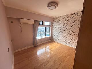 Happy Valley - Ventris Place 08