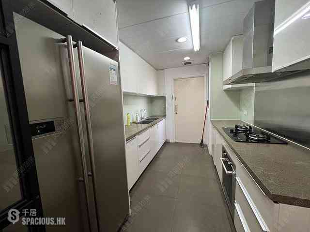 Repulse Bay - Ridge Court Block A-B 05