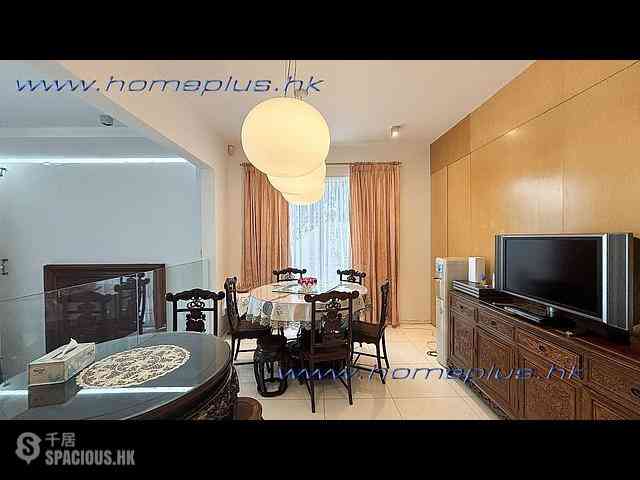 Clear Water Bay - Rainbow Villas 09